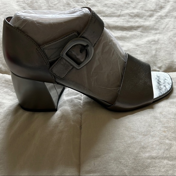 Vionic Silver Metallic Wedge Shoes - Picture 4 of 4